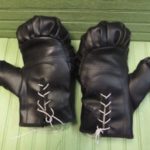 Black Boxing Gloves - Image 2