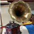 Victrola Gramophone - Image 3