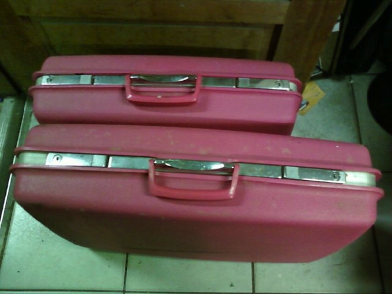 Vintage Pink Hardcase Luggage Set ⋆ Movie Prop Rentals