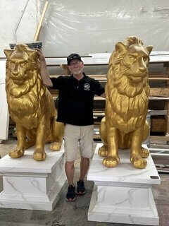 Gold Lions Set with base - Image 16